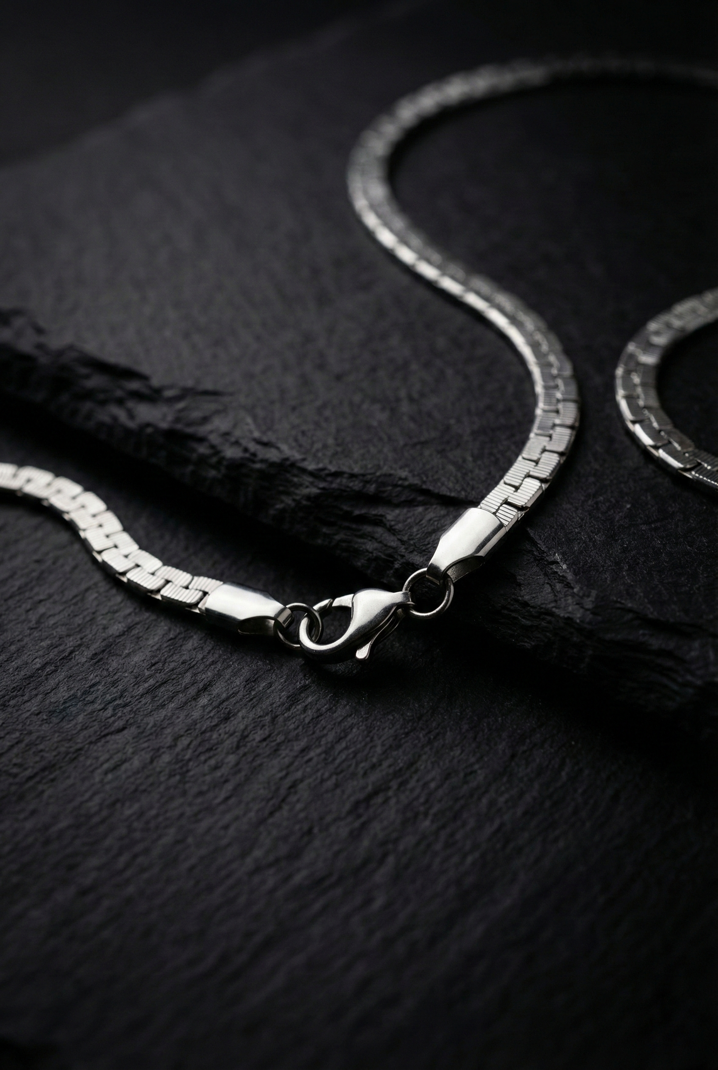 Collier chaîne homme en acier inoxydable argenté Maille plate 60cm - Acier Inox 316L